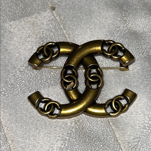 Brooch - Picture 4 of 4